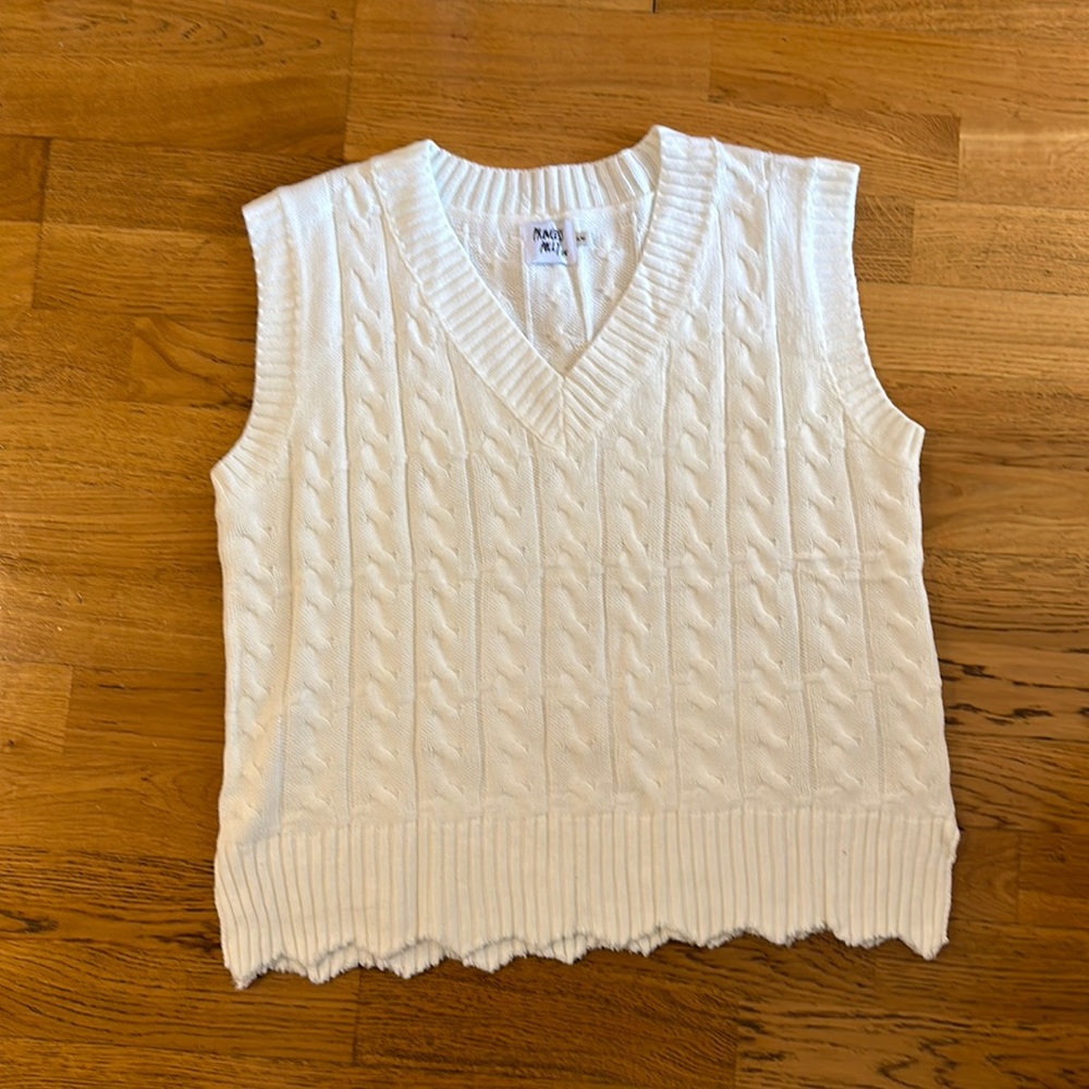 Princess Polly white sweater vest